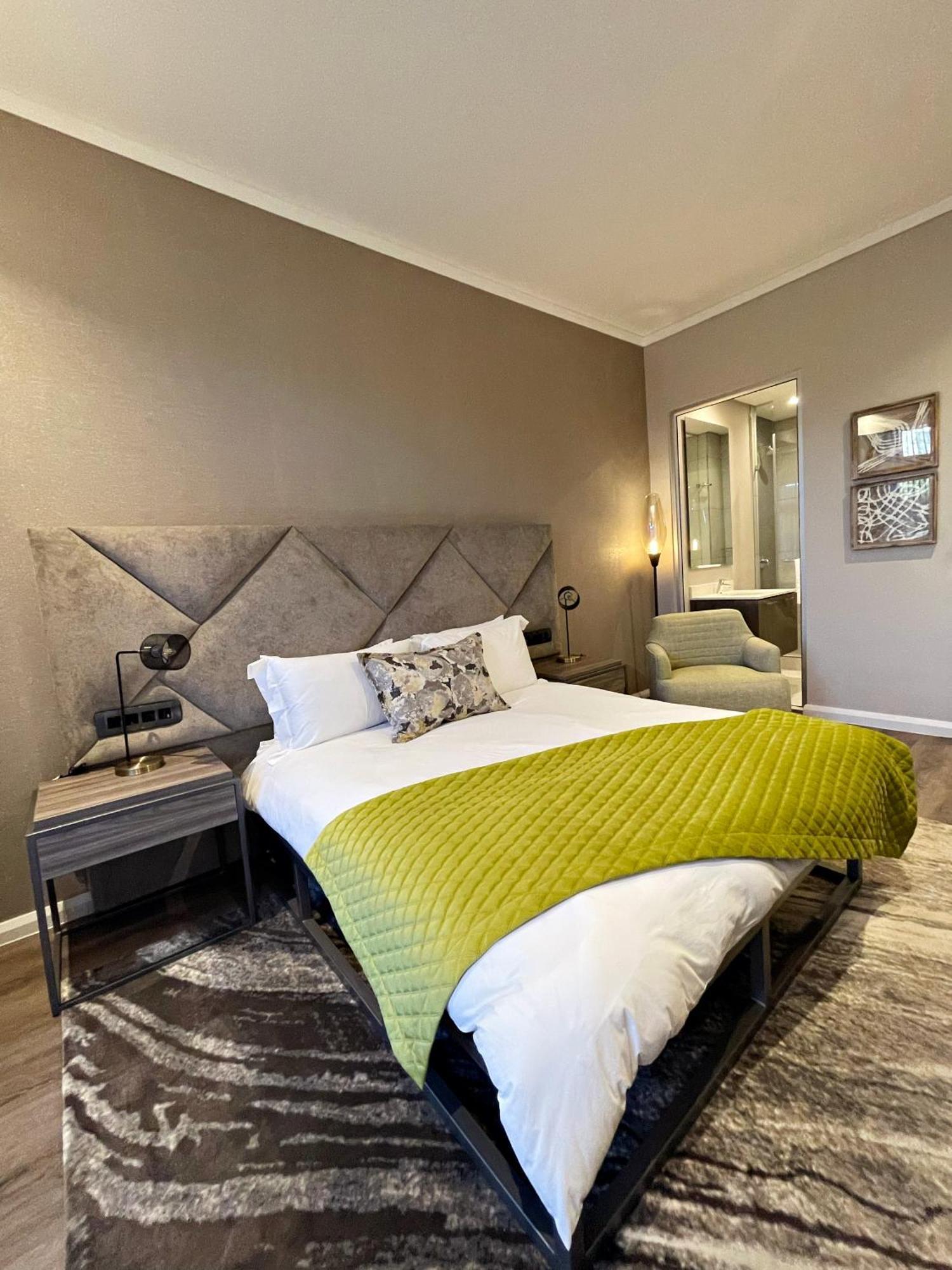 Menlyn Maine Luxury Rentals Pretoria-Noord Eksteriør billede
